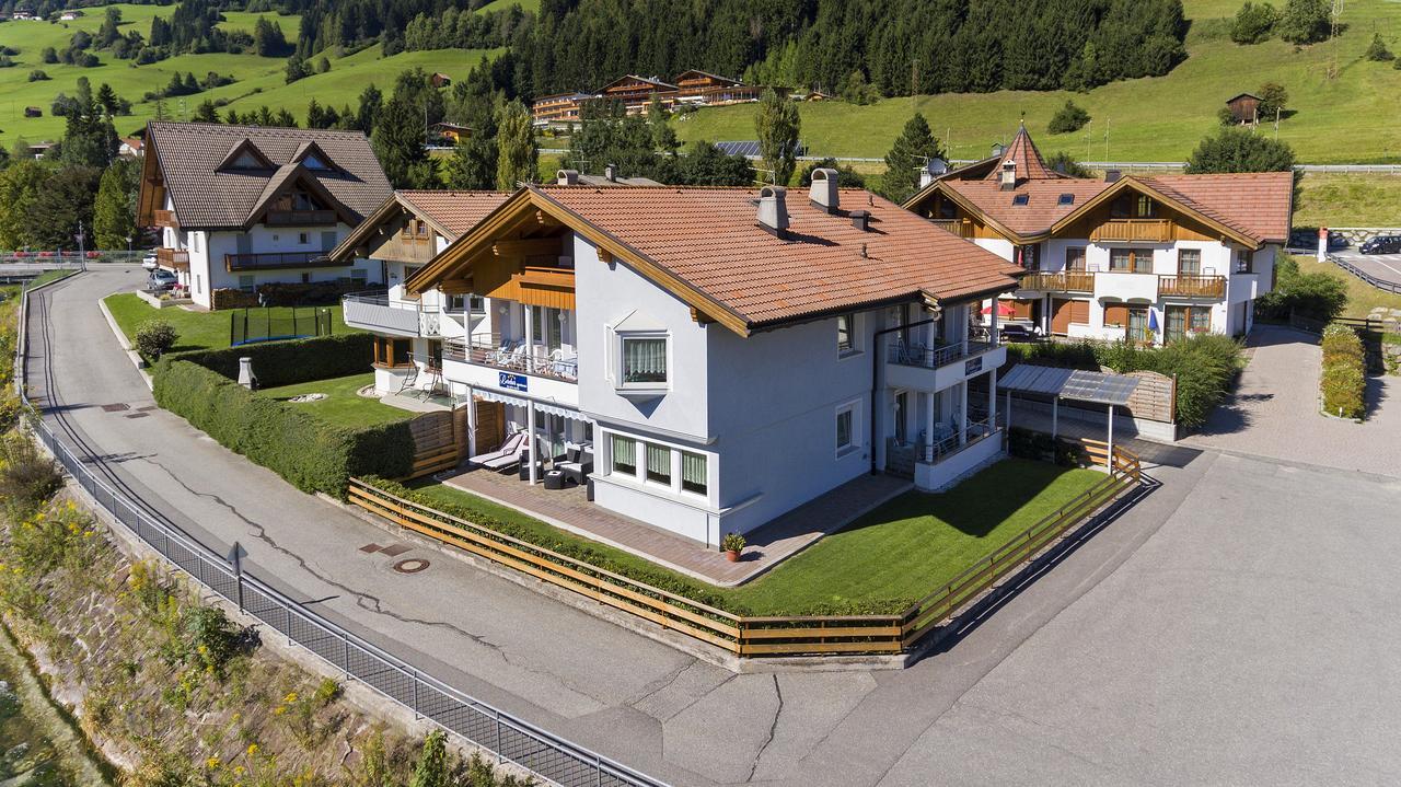 Appartments Lercher Irma San Candido Exterior foto