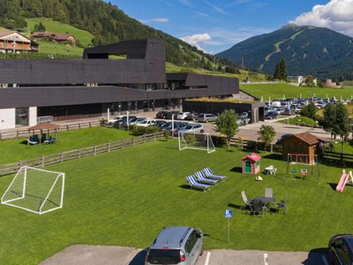 Appartments Lercher Irma San Candido Exterior foto